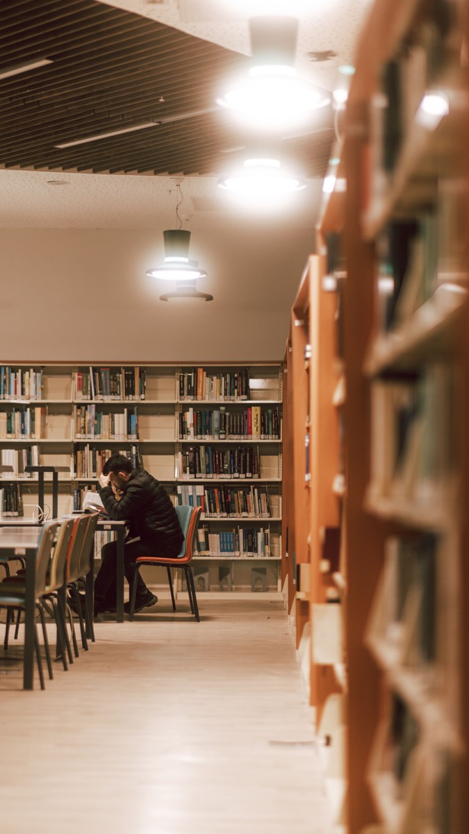 Illustrative stock photograph supporting dating safety for teachers and educated singles
